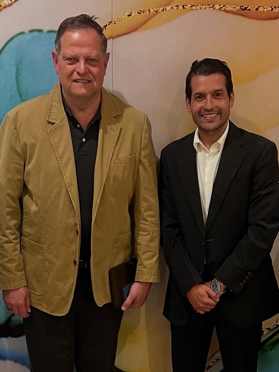 Tuve el privilegio de conversar con <a href="/kikebeltranena/">Enrique Beltranena</a> , fundador y CEO de Volaris

Un guatemalteco que admiro mucho, que trascendió fronteras y hoy lidera en las grandes ligas de México y la región. 🌍✈️ Petén es el futuro!