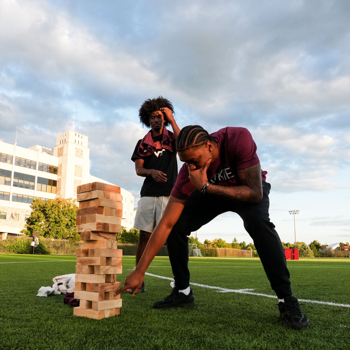 Clutch moves aren’t just for the court 🧱🤔 <a href="/SinCereJones_/">Sin’Cere jones</a> <a href="/brettfreemann/">Brett Freeman</a>