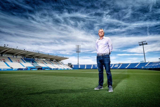 𝐃𝐢𝐞𝐠𝐨 𝐒𝐡𝐞𝐥𝐛𝐲 (@diegoshelbycdl) on Twitter photo Oye <a href="/jluhnow/">Jeff Luhnow</a> ¿Cuál es tu objetivo? ¿Qué pretendes con una plantilla insuficiente?
Por vuestro pasotismo, parece que no queréis ascender y solo os importa ganar pasta💸💸 NO SOMOS TU JUGUETE
Estad a la altura del Leganés y su afición, solo pedimos esfuerzo para volver a Primera. Oye <a href="/jluhnow/">Jeff Luhnow</a> ¿Cuál es tu objetivo? ¿Qué pretendes con una plantilla insuficiente?
Por vuestro pasotismo, parece que no queréis ascender y solo os importa ganar pasta💸💸 NO SOMOS TU JUGUETE
Estad a la altura del Leganés y su afición, solo pedimos esfuerzo para volver a Primera.