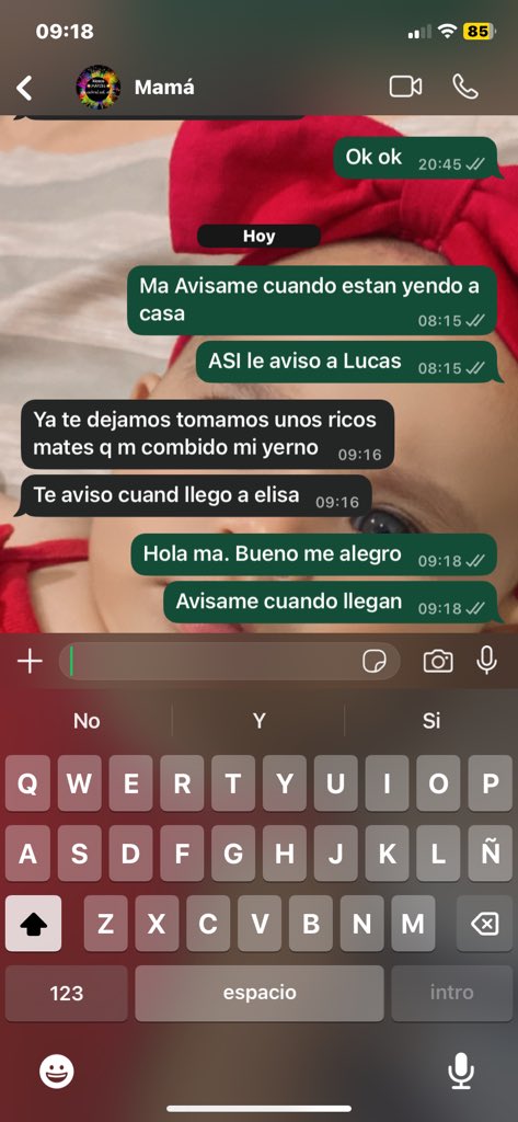 Después me preguntan si mamá adora a Lucas . Jajajaja más comprador el otro .
