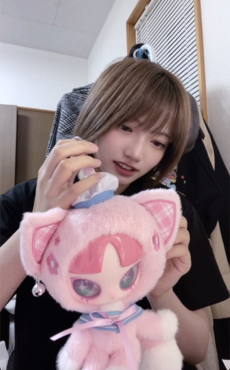 tkh_o01's tweet image. 寝起きでブラインドボックスの開封式‼️
めっちゃ可愛いからみんなで買ってオソロしよ
꒰՞ɞ̴̶̷̥⩊ɞ̴̶̷̥՞꒱֯♡

 #ブラインドボックス  #INNS  #TikTokShop  #顔面加工強め