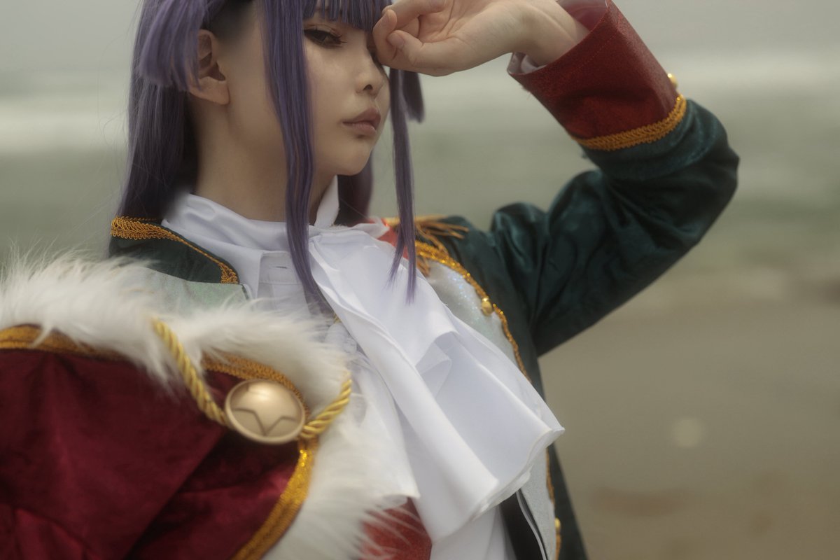 少女☆歌劇レヴュースタァライト
露崎まひる

ねぇ、大事なことは舞台を降りて言ってよ

#浜辺くく組0518