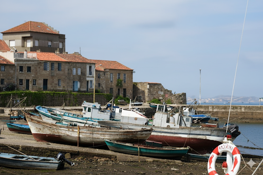 emmjoven's tweet photo. 17. Os barcos en Santo Tomé https://t.co/Jb9H31ysFx