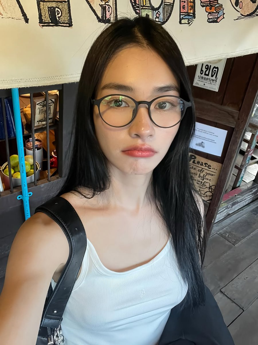 แว่นมานี่มา                           เตงสิต้องมานี่!