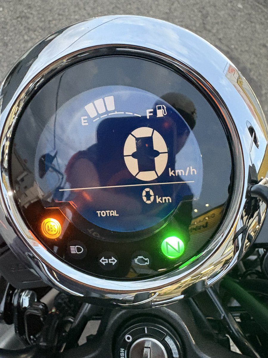sunsetabu's tweet photo. 本日、新しい通勤用の相棒
納車されました😊
愛犬DAX125🐶
首輪は飼い犬の証
トゲっトゲの首輪😆
#ホンダ
#DAX125
#ダックス125
#ST125
#JB06
#なんちゃらブラック
# 首輪 https://t.co/A3Vdg7BQng