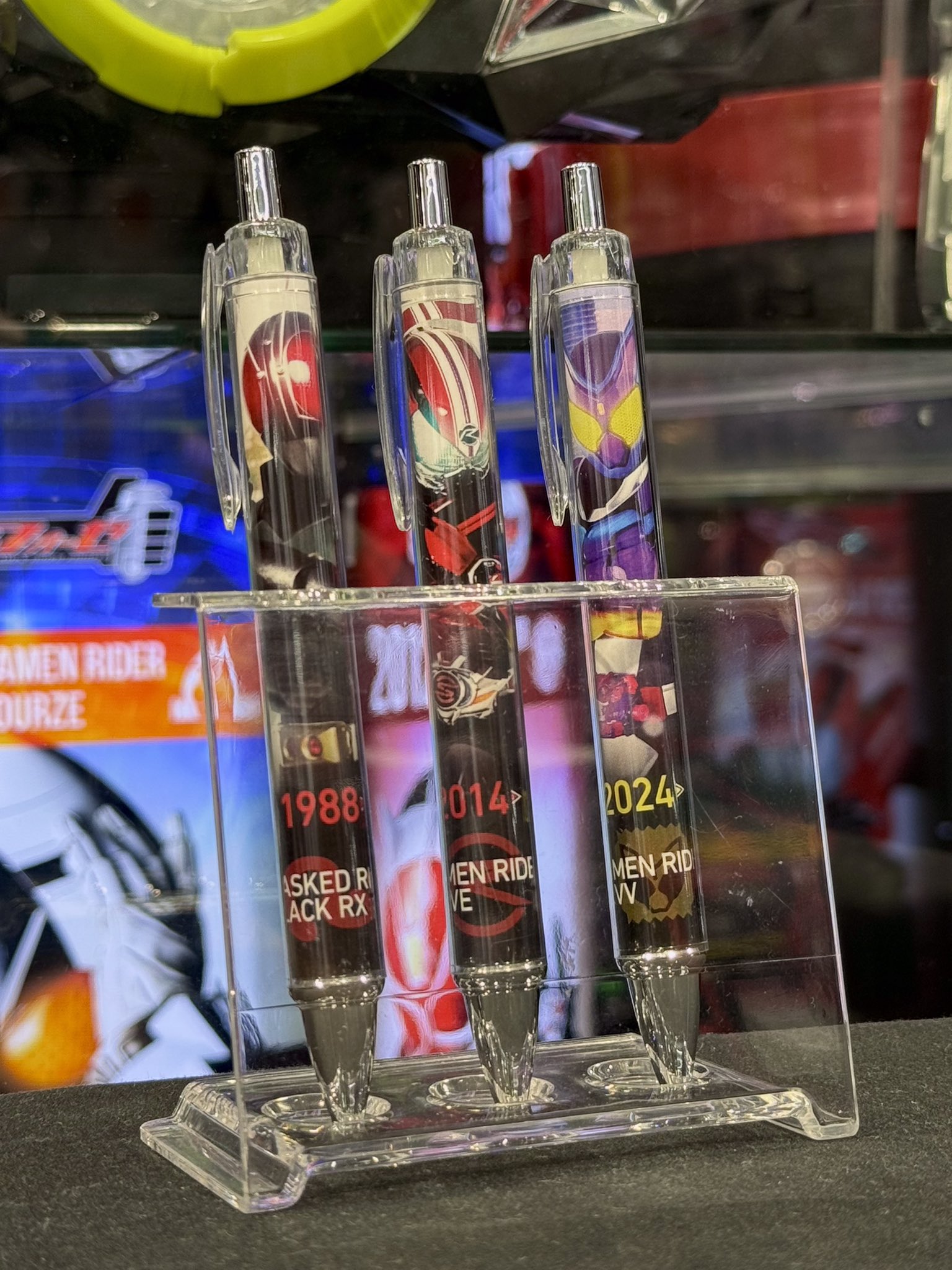 仮面ライダーワールド02 スタンプコレクション　チケット半券　チラシ多数　後楽園 仮面ライダーワールド2001 チラシ の展示中 || Museum of