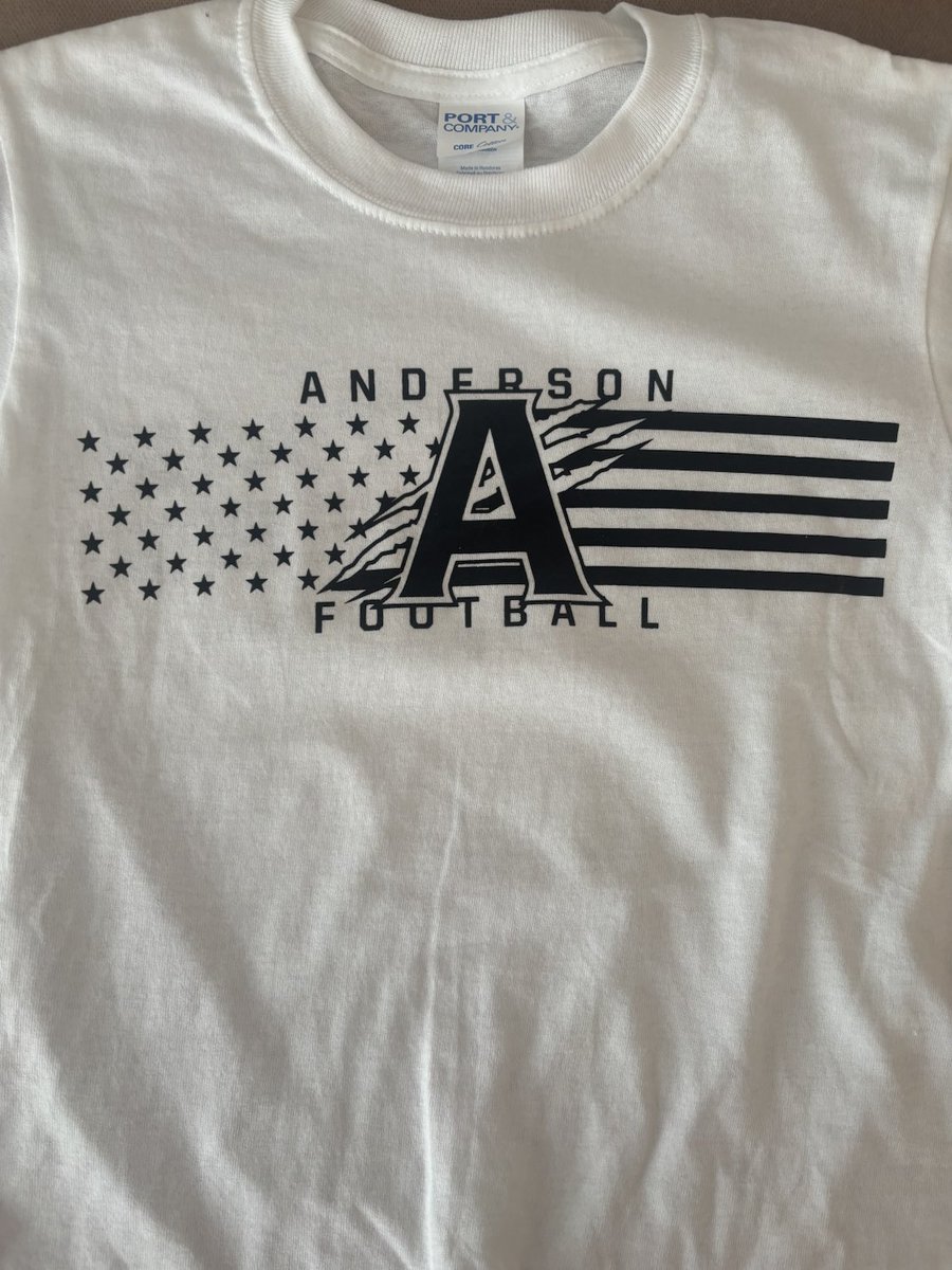 CoachEvanDreyer's tweet photo. Thank you Ryan Weinle and @AnytimeFitness for their support of our program!! #WorkWins #FirstClassCommunity https://t.co/Xu0K73zWx5