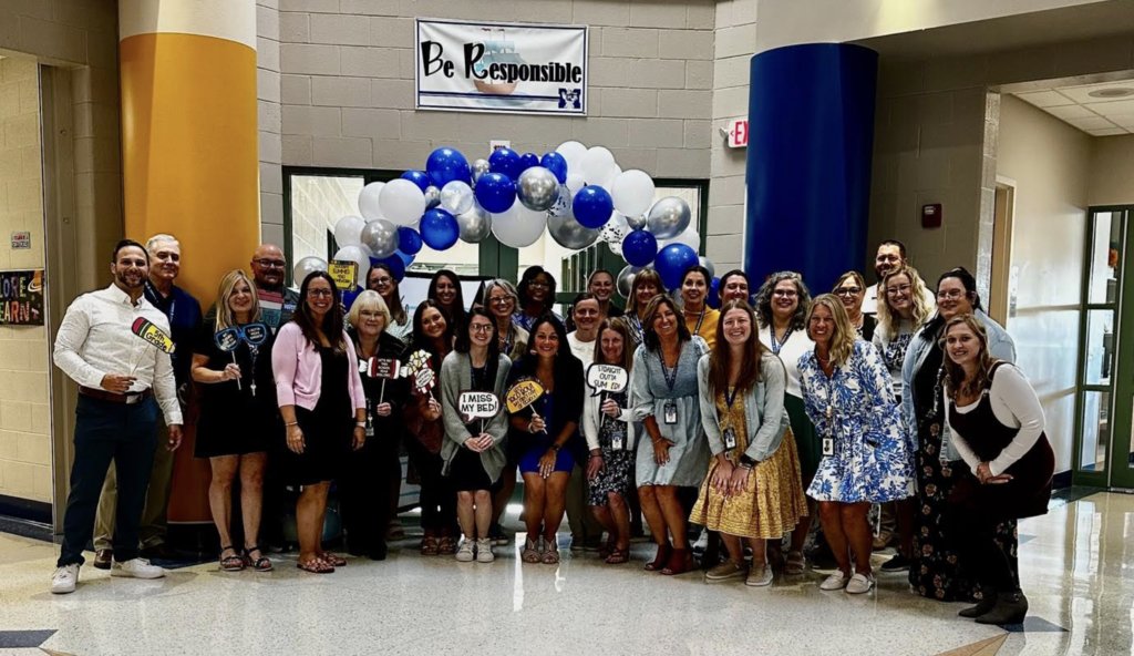 MidviewEast tweet media