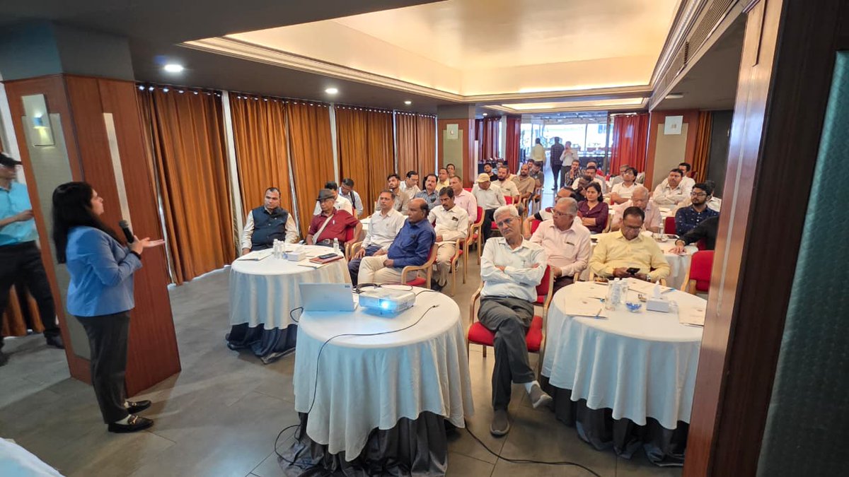 minmpmsme's tweet image. Under #RAMP, a stakeholder meeting for the upcoming VDP with Hindustan Aeronautics Limited (HAL), Nashik was organized in Indore, enabling MSMEs to explore HAL opportunities &amp;amp; procurement processes. The sessions were held in collaboration with @NITTTRBhopal .

#RAMPMP #GoMP #MSME