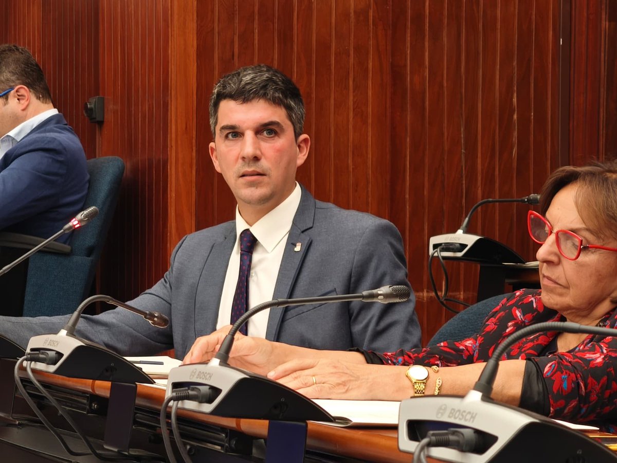 psoesantander's tweet image. #Ruego |🐕En el #plenosdr hemos pedido una actuación urgente en el #parquecanino de la Peña del Cuervo. Vecinos y vecinas nos trasladan la existencia de una plaga de pulgas que afecta a los animales y preocupa a sus familias.
‼️Pedimos: limpieza y desinsectación.
#TuBarrioCuenta