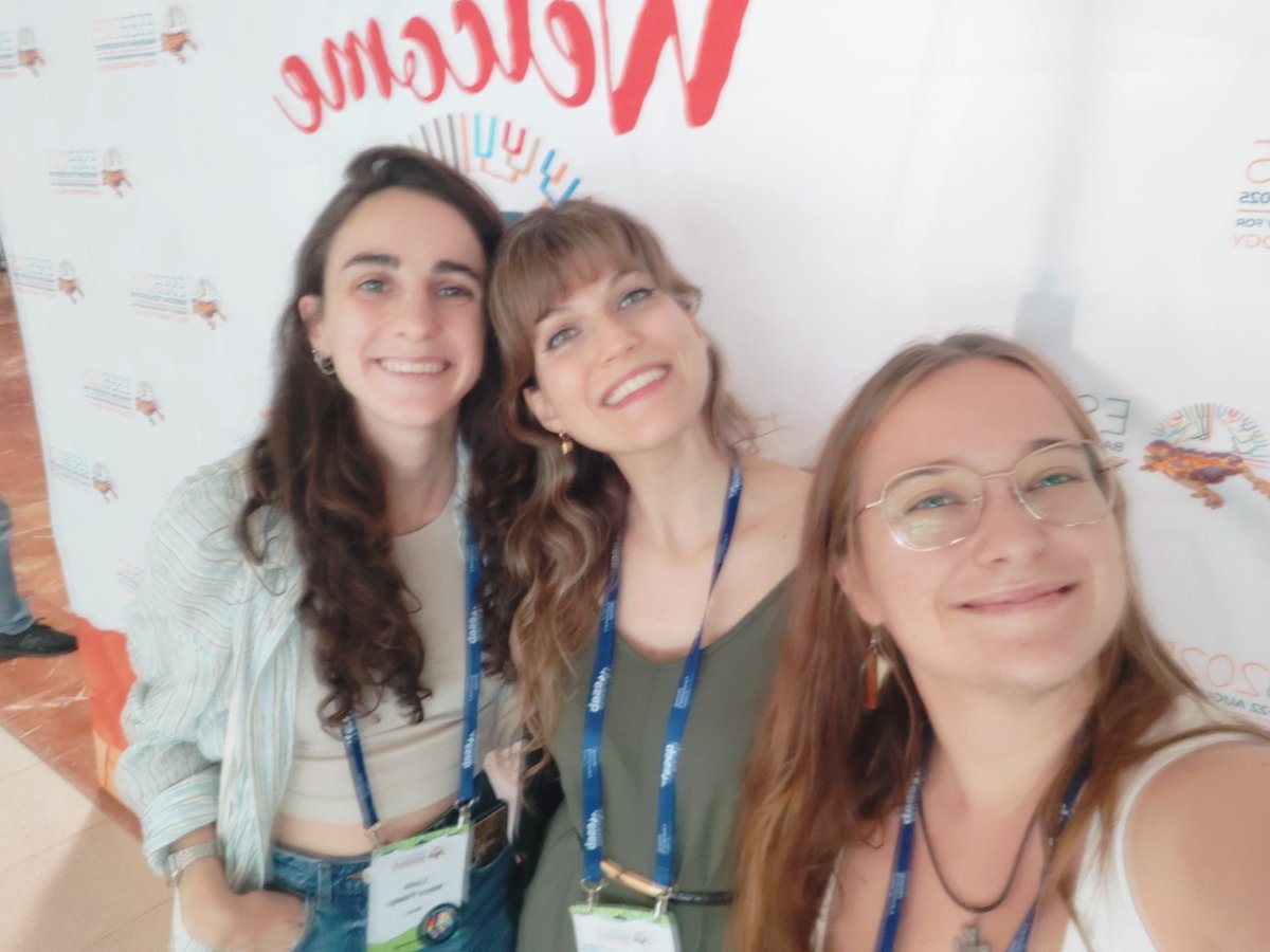 FraRaff_Delfina's tweet image. ⛵️GENOA COST Action finally IRL! 💛

Met some of our brilliant young researchers &amp;amp; innovators @lperezsorribes &amp;amp; 🤿🔍 together into groundbreaking evolutionary conservation at #ESEB2025 in 🇪🇸

Inspired + energized for science's future! ✨🚀
 
#consgen #PopGen #evolution