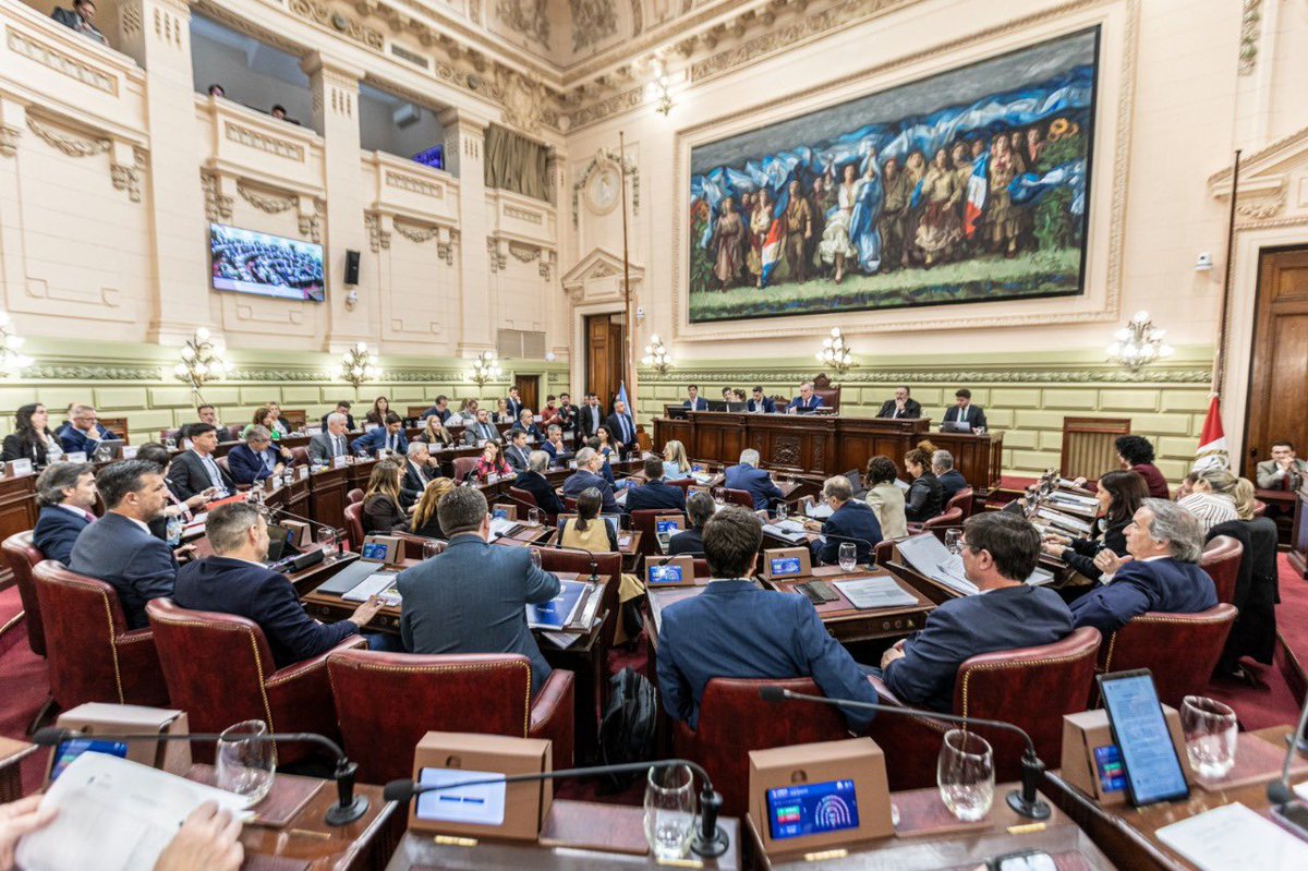 La Convención Reformadora aprobó los primeros dictámenes definitivos

En la 6° sesión plenaria, la Convención Reformadora de la Constitución de Santa Fe aprobó los primeros tres textos que formarán parte de la nueva Carta Magna provincial.

santafe.gob.ar/ms/reforma-con…