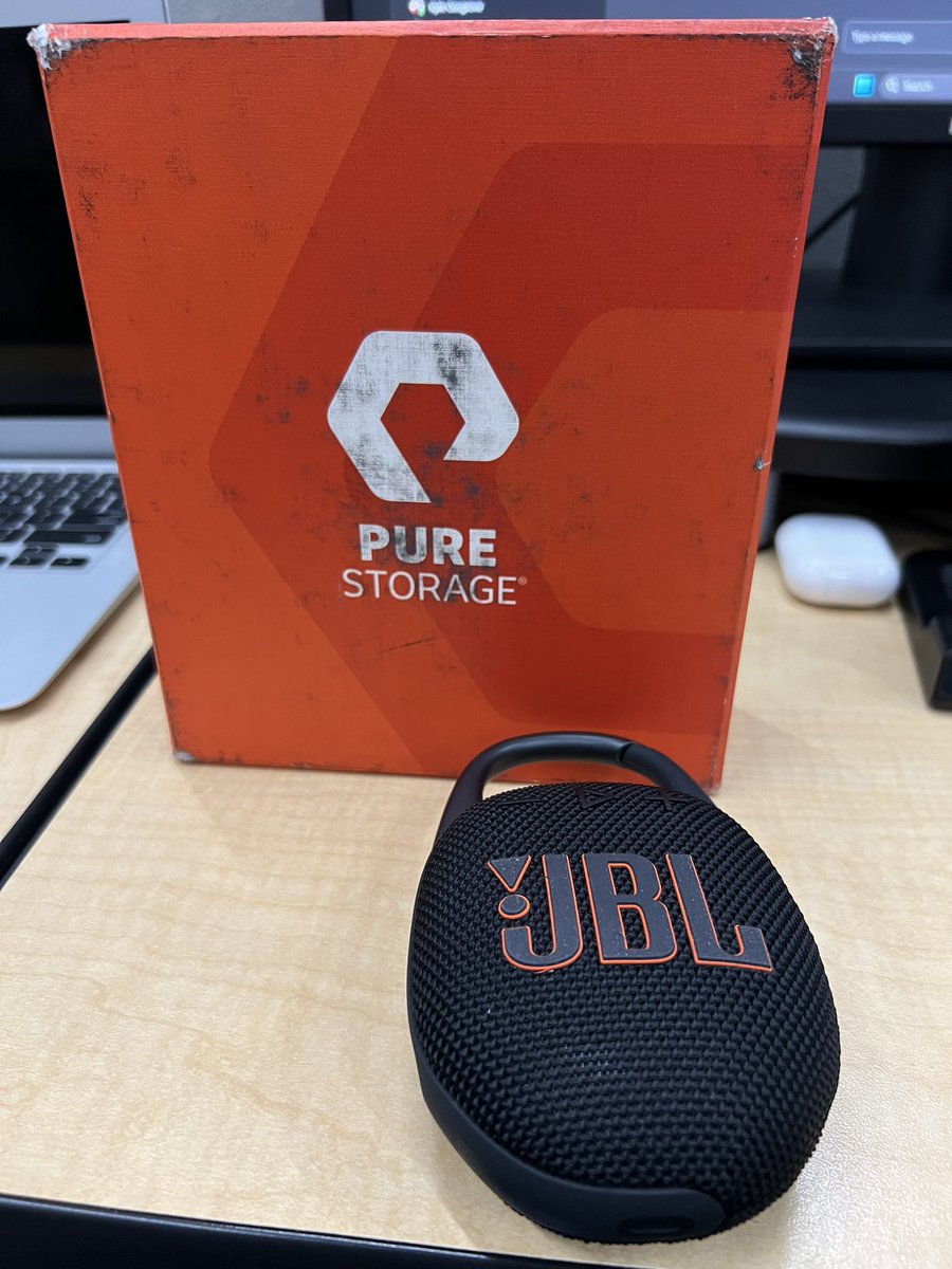 virtualDuLam's tweet image. Swag arrived from @PureStorage #PurePlay