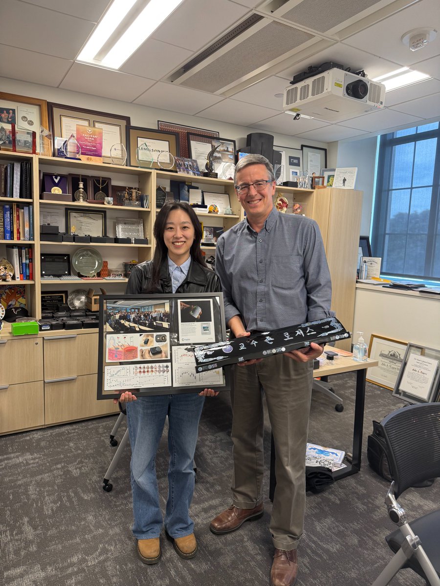 ProfJohnARogers's tweet image. Congratulations to Dr. Seunghee H. Cho, a postdoctoral fellow in the group, on accepting a staff position at Samsung! Seunghee has been a critically important member of our team over the last few years, starting as a visiting PhD student for 6 months in 2021/2022 while finishing…