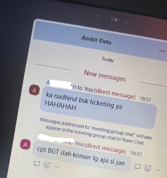 Lagi nunggu rapat.. dapet direct message tetap terbayang-bayang konser Jae wkwk