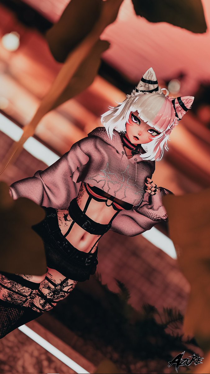 I spy with my little eye, something beginning with... you~ ♡