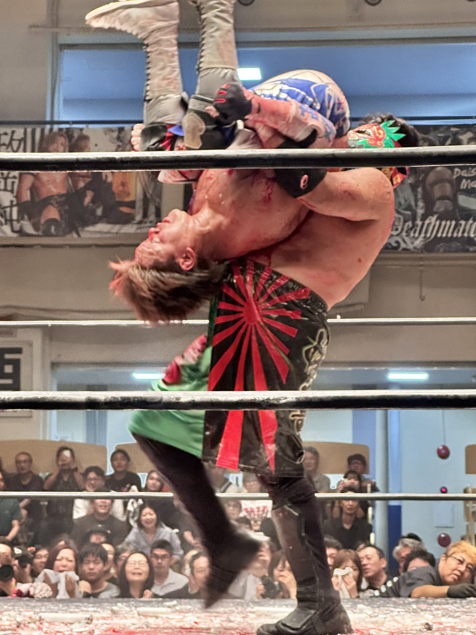 ガッキーと瑛太くんが投げてくれたピンポン玉♥️とサイン 新しい学校のリーダーズ、SUZUKAの七変化な声色でスタッフも爆笑