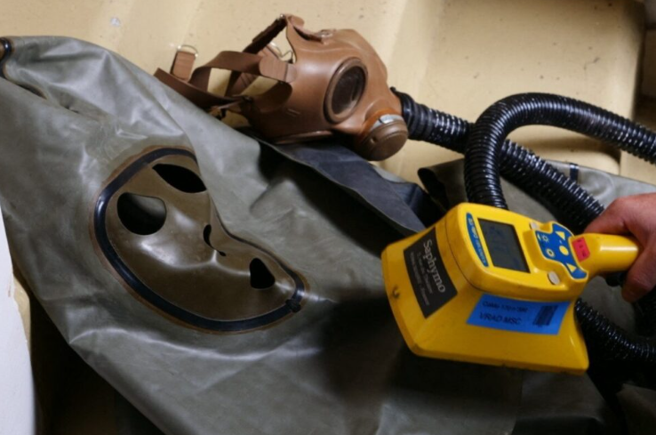 ☢️🚒Seine-et-Marne : il achète une combinaison militaire historique... et déclenche une alerte radioactive👇  actu.fr/ile-de-france/… via <a href="/actufr/">actu.fr</a>