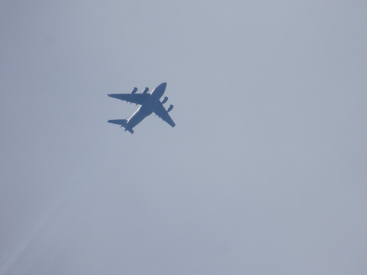 mattlooksup's tweet image. STL’s airspace was busy yesterday. #planespotting  #kstl #doomsdayplane