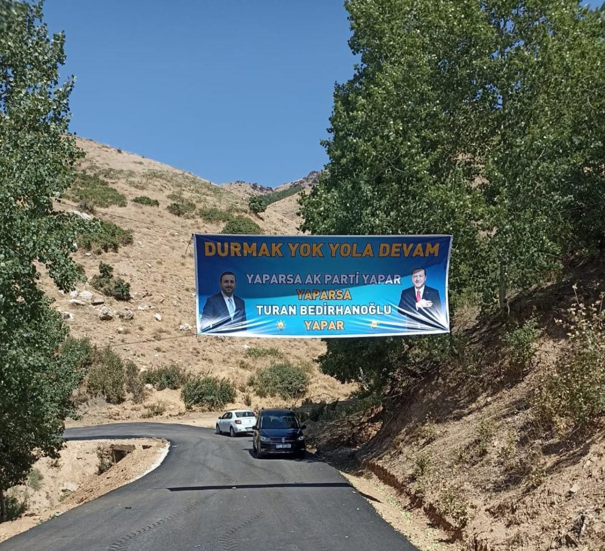 Nurullah İLBARS (@nurullahilbarss) on Twitter photo İlimiz köylerine verdiğiniz emeklerden ötürü Ak Gençlik Bitlis adına, Milletvekilimiz Sn. <a href="/T_Bedirhanoglu/">Turan Bedirhanoğlu</a>'na, Valimiz Sn. <a href="/ahmetkarakaya37/">Ahmet Karakaya</a>'ya ve çok değerli İl Genel Meclis üyesi <a href="/medetilbars/">Medet İlbars</a>'a şükranlarımızı sunarız. Sizlerle gurur duyuyoruz. 🇹🇷🧿 İlimiz köylerine verdiğiniz emeklerden ötürü Ak Gençlik Bitlis adına, Milletvekilimiz Sn. <a href="/T_Bedirhanoglu/">Turan Bedirhanoğlu</a>'na, Valimiz Sn. <a href="/ahmetkarakaya37/">Ahmet Karakaya</a>'ya ve çok değerli İl Genel Meclis üyesi <a href="/medetilbars/">Medet İlbars</a>'a şükranlarımızı sunarız. Sizlerle gurur duyuyoruz. 🇹🇷🧿