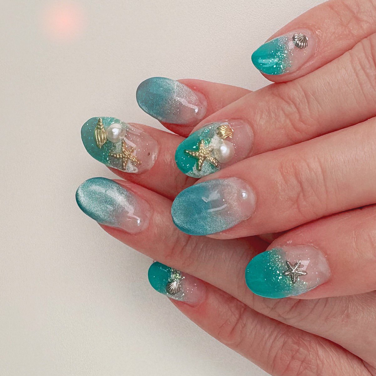 hirominomund's tweet photo. FᴀɴᴛᴀSᴛɪᴄ ᴅᴀʏ🏝️
*
#nails #newnails #nailart #naildesign #instanails #nailsofinstagram #nailaddict #nailcrazy #nailstyle #beautynails #summernails #magnetnails #glitter #shiny #blue #turquoise #turquoiseblue #pearl #starfish #fantasticday #haircut100 https://t.co/3tVEGnsMcC
