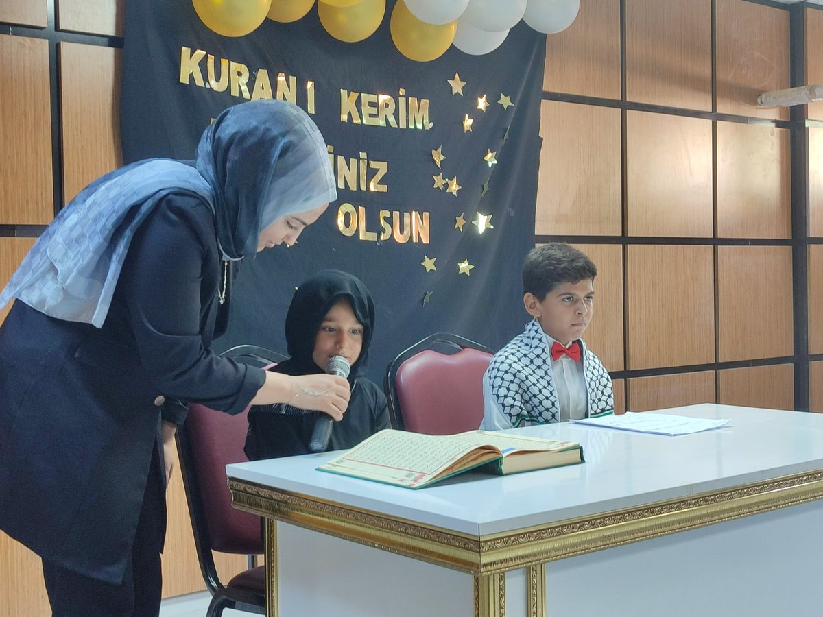AK PARTİ HİLVAN (@akparti_hilvan) on Twitter photo İlçe Başkanımız <a href="/SEToprak_/">Selahaddin Eyyüb Toprak 🇹🇷</a> İlçe Başkan Yardımcılarımız Mehmet Güli Çetintaş, Şeyda Ceylan ve TÜGVA Hilvan İlçe Temsilcisi Cihan Ayiş ile birlikte
TÜGVA yaz okulu kapanış programına katıldılar.
Kur’an-ı Kerim’e geçen tüm genç kardeşlerimize ve çocuklarımızı tebrik ederiz. Bu İlçe Başkanımız <a href="/SEToprak_/">Selahaddin Eyyüb Toprak 🇹🇷</a> İlçe Başkan Yardımcılarımız Mehmet Güli Çetintaş, Şeyda Ceylan ve TÜGVA Hilvan İlçe Temsilcisi Cihan Ayiş ile birlikte
TÜGVA yaz okulu kapanış programına katıldılar.
Kur’an-ı Kerim’e geçen tüm genç kardeşlerimize ve çocuklarımızı tebrik ederiz. Bu