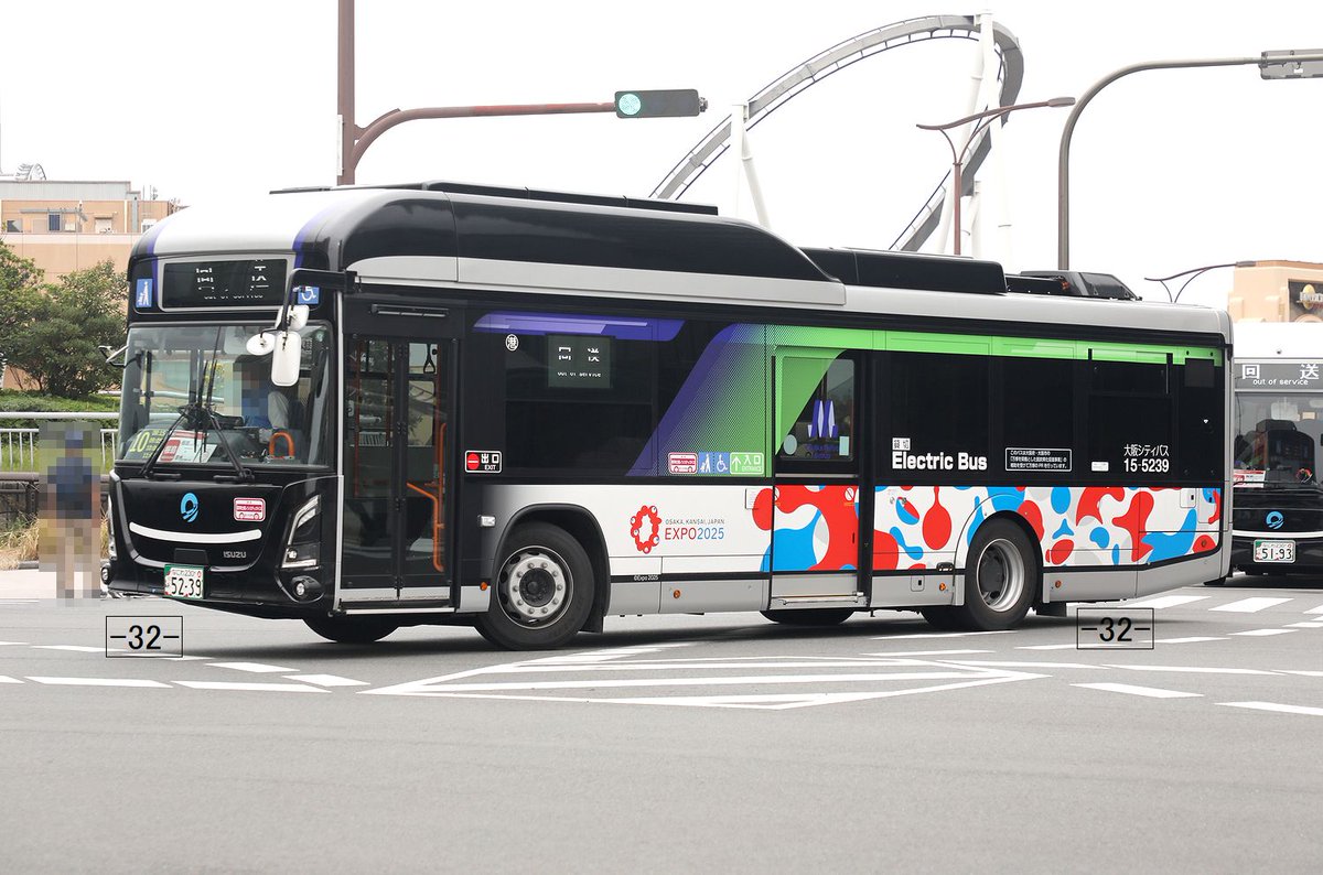 大阪シティバス Osaka City Bus なにわ230あ5239 ZAC-LV828L1 港15