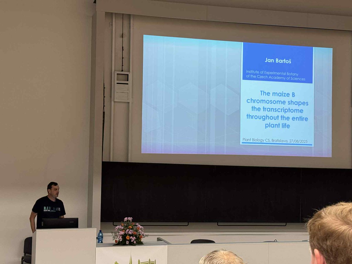 Plant B chromosome biology research group (IEB) tweet media