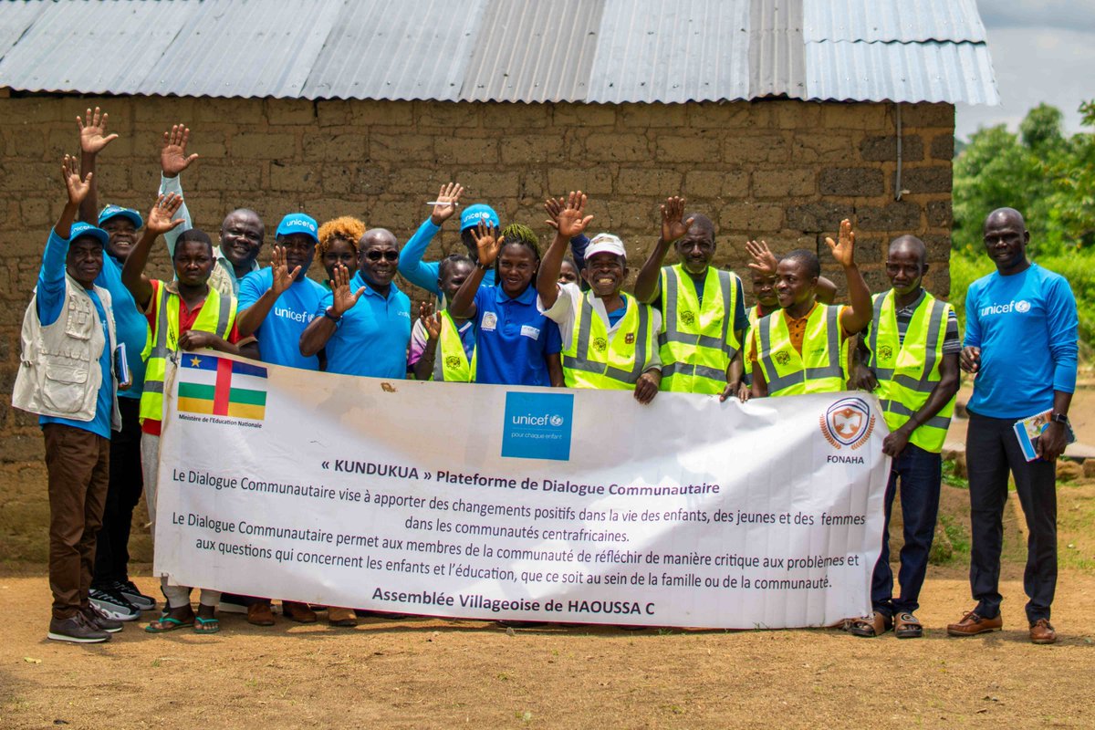 On a mission to Bouar, UNICEF rep in CAR <a href="/Felix_Ackebo/">Felix Ackebo</a> visited health centres, schools &amp; community initiatives supported by UNICEF

Everywhere, the message was the same: a collective commitment to ensure that every child has access to healthcare, education and a better future 💙