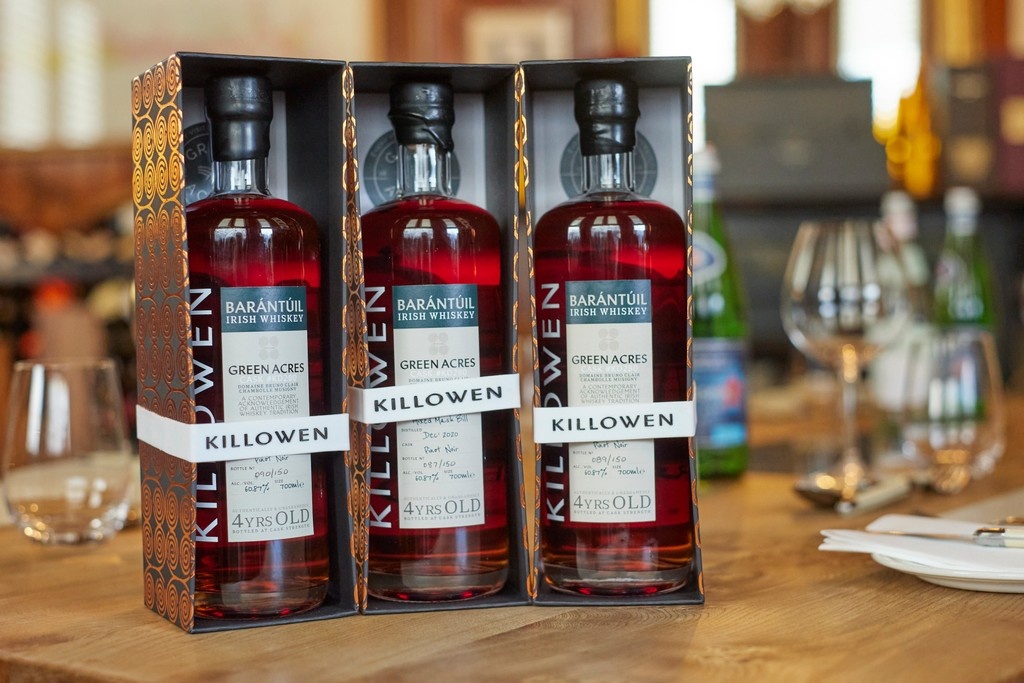 Savour the refined elegance of Pinot Noir meets the bold spice of Irish Pot Still whiskey in this exceptional expression from Killowen.
A true marriage of wine and whiskey craftsmanship. #IrishWhiskey #killowen #pinotnoir #irishpotstillwhiskey #greenacreswexford  #whiskeylovers