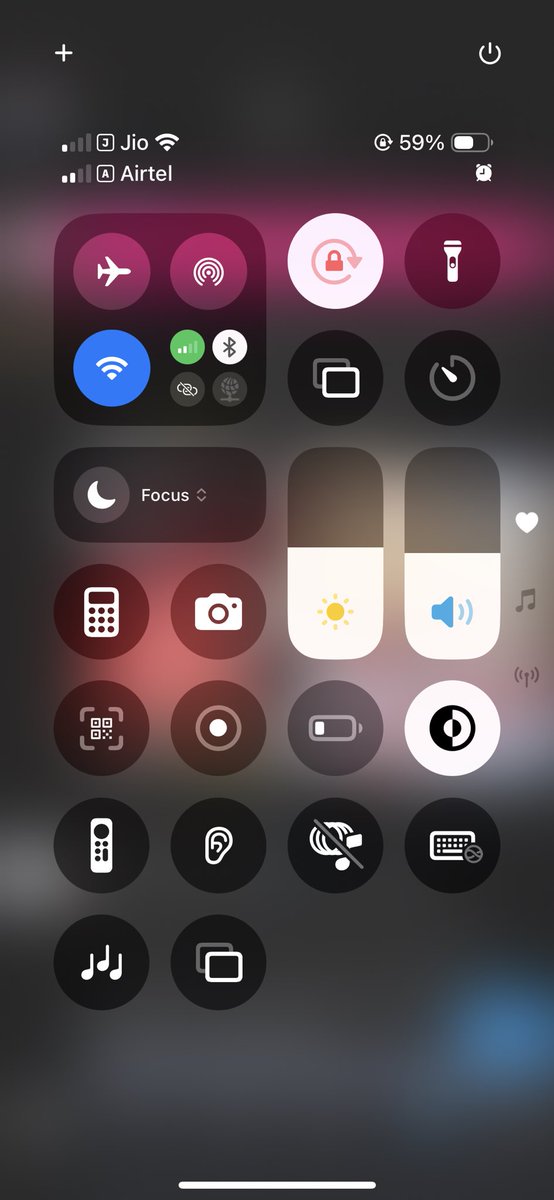 officialdevu's tweet photo. Dear @reliancejio @airtelindia,
We have been facing continuous network and internet issues in our area for the past 3–4 months. This is not just my concern, but the entire locality is struggling with poor connectivity and disrupted internet services. #jio #Airtel https://t.co/csBlNfbhOd