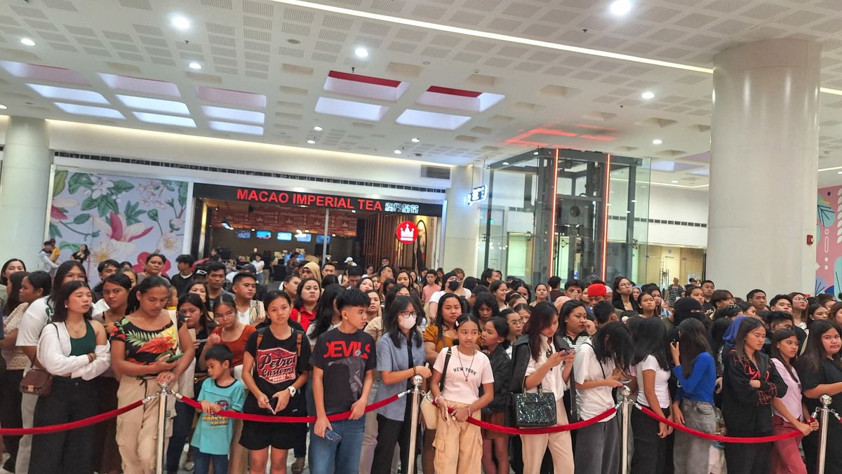 anne🦆 tweet media