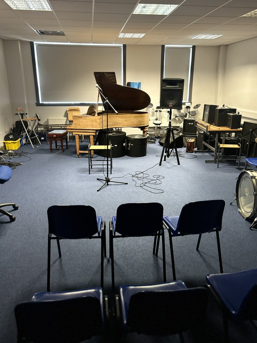 Craigmount High School Performing Arts tweet media