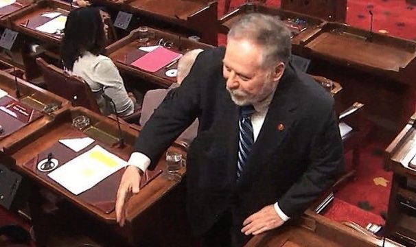 Lib Senate appointee @CharlesAdler bills $42K for flights home to Winnipeg every weekend while lamenting the scourge of #ClimateChange, "the issue of our time."  
blacklocks.ca/senator-is-one… @EnvironmentCa