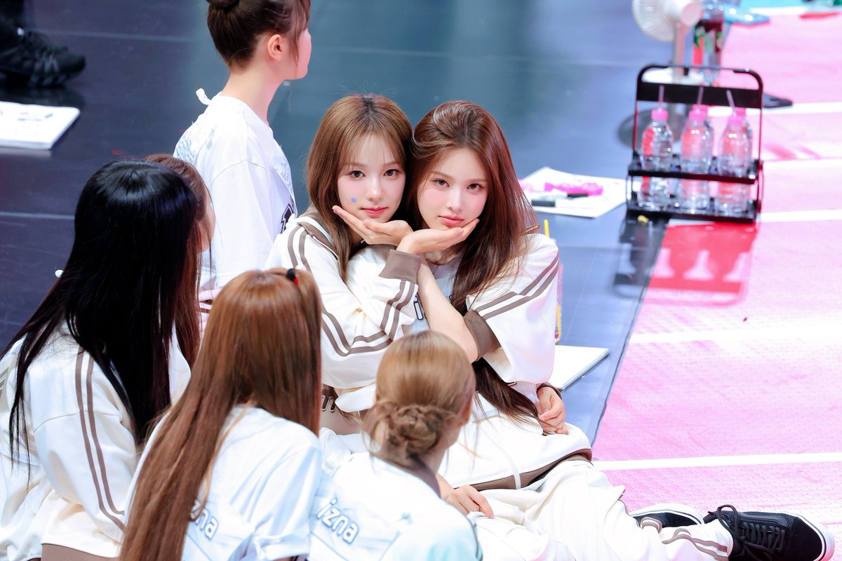 mong_babo's tweet image. 250825 샤방즈 #이즈나 #방지민 #유사랑