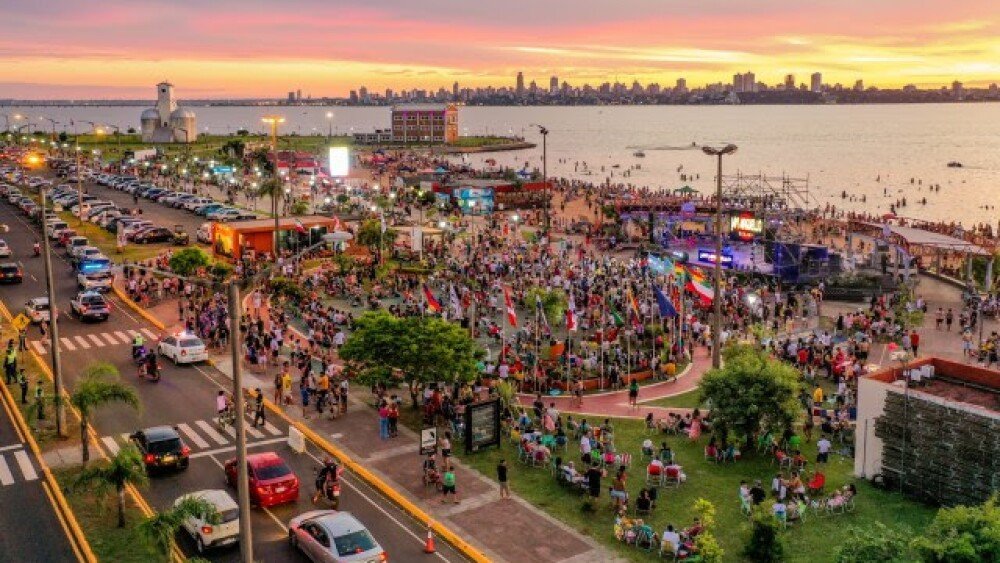 🔝🏨Hoteles encarnacenos están colmados por el Mundial de Rally 2025
📍El WRC dio una trascendencia internacional que transformó a la capital de Itapúa en epicentro turístico de la región
📍Además del rally, Encarnación ofrece un atractivo adicional el Carnaval de Invierno