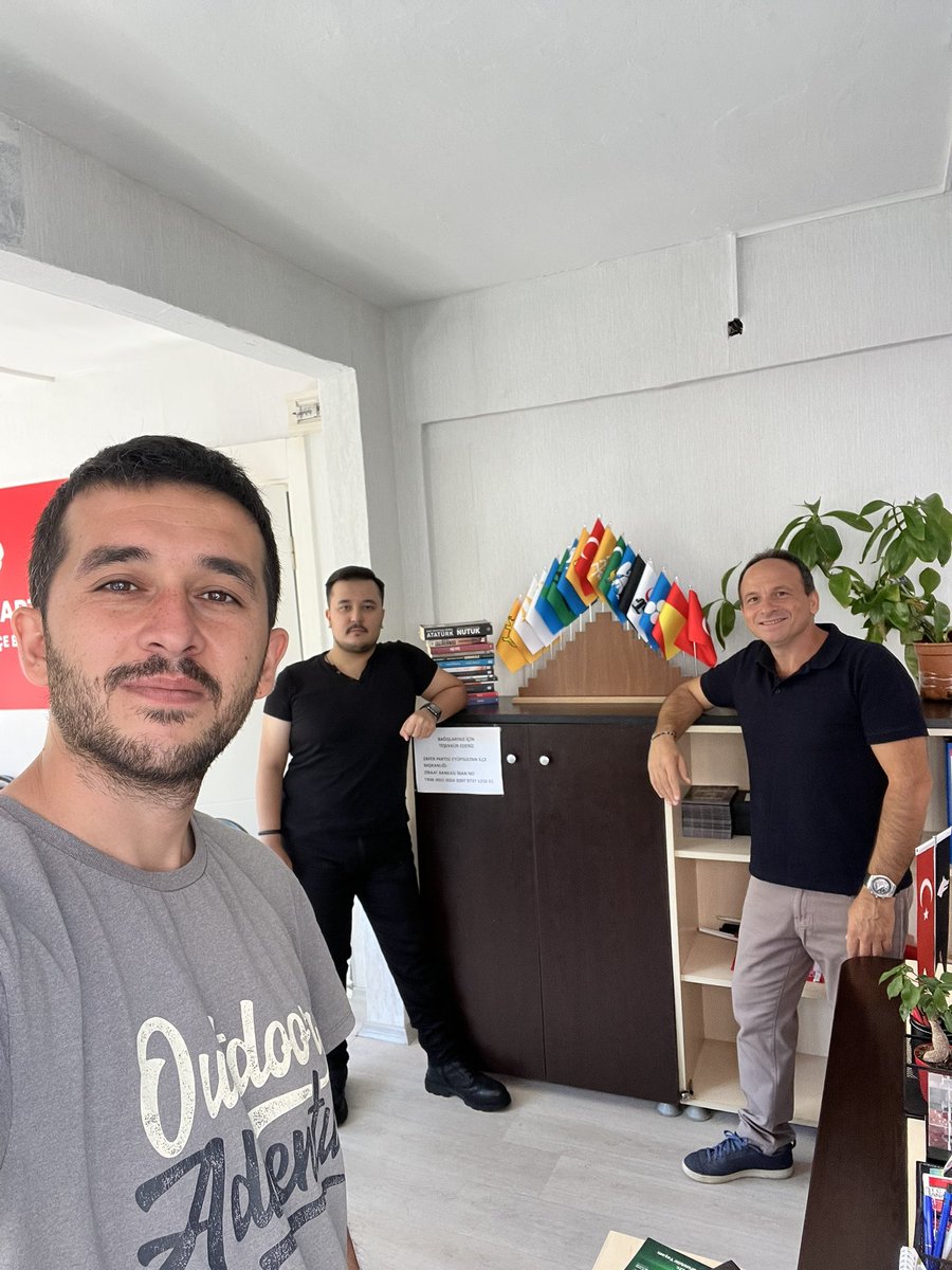 İlker FAKİ (@ilkerfaki) on Twitter photo Sevgili genç kardeşimiz Mert’in Zafer Partisi Eyüpsultan İlçe Başkanlığı’mıza hediye ettiği değerli kitapları ve 17 Türk Devletleri kaidesi için teşekkür ediyorum.
Eyüpsultan’da zafere gençlerle…
#KoşZaferleZafere 🇹🇷
<a href="/umitozdag/">Ümit Özdağ</a>
<a href="/zaferpartisi/">Zafer Partisi</a>
<a href="/HakanAksit34/">Hakan Akşit</a>
<a href="/ZaferPartisi_34/">Zafer Partisi İstanbul İl Başkanlığı</a> Sevgili genç kardeşimiz Mert’in Zafer Partisi Eyüpsultan İlçe Başkanlığı’mıza hediye ettiği değerli kitapları ve 17 Türk Devletleri kaidesi için teşekkür ediyorum.
Eyüpsultan’da zafere gençlerle…
#KoşZaferleZafere 🇹🇷
<a href="/umitozdag/">Ümit Özdağ</a>
<a href="/zaferpartisi/">Zafer Partisi</a>
<a href="/HakanAksit34/">Hakan Akşit</a>
<a href="/ZaferPartisi_34/">Zafer Partisi İstanbul İl Başkanlığı</a>