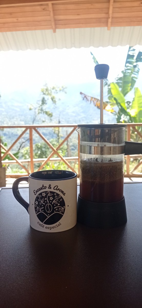 Un gran día para darle Encanto&amp;Aroma a tu vida listos ? <a href="/AromaCafes/">Aroma de Café</a> <a href="/Dianapa00/">✨dIaNaPa ✨</a> <a href="/IsaRey04/">Isa</a> <a href="/Palejaz/">Pecas y lunares</a> <a href="/CafeMaru_10/">Café Maru</a> <a href="/uncafeconletras/">Un café con letras</a> <a href="/TerritorioBoy/">Boyacá Territorio De Sabores</a> <a href="/CafedeColombia/">Café de Colombia</a> <a href="/Waltersilva_/">Walter Silva</a> <a href="/JCDMwinner1133/">007 Bond J. Bond</a> <a href="/unamarcelita/">unamarcelita</a>