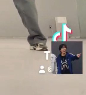 아 진짜 갖다붙힌 사진들이 다 왴ㅋㅋㅋㅋㅋㅋㅋㅋㅋㅋㅋㅋ이런ㅋㅋㅋㅋㅋㅋㅋ