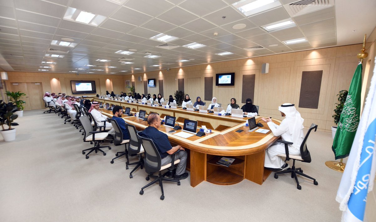 كلية الطب tweet media