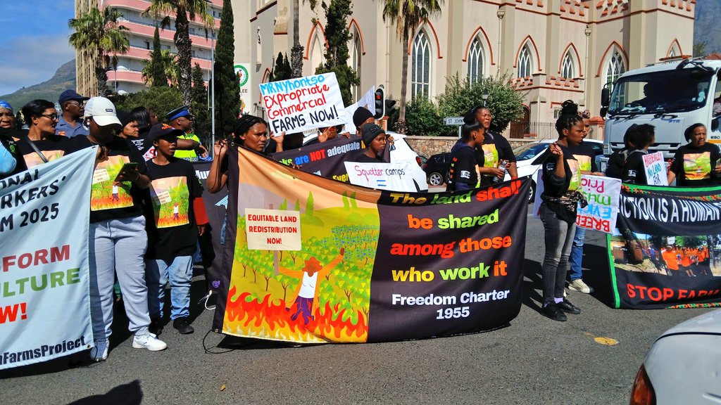 SentebaleFAD's tweet photo. Farm Workers &amp; The People of South Africa demand and deserve more. Women want land with water.  #OneWomanOneHectare #WomenOnFarms #LandReform https://t.co/aHj0cWm8or
