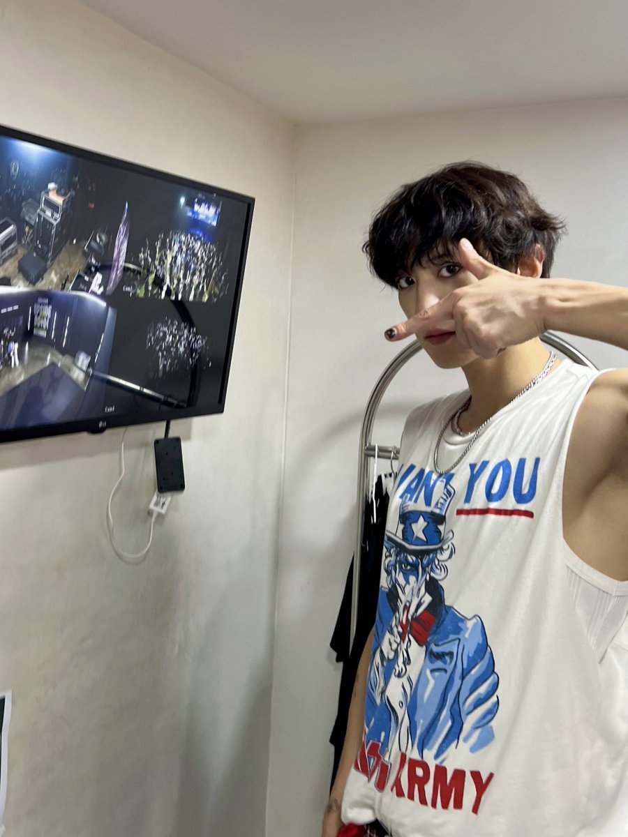 THE STAGE 🎤

#CHANYEOL #찬열
#EXO #엑소 #weareoneEXO
#UpsideDown #CHANYEOL_UpsideDown