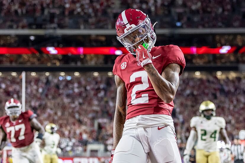 DrewHare12's tweet image. 2025 COLLEGE FOOTBALL PREDICTIONS 
Conference Champions:
ACC - Clemson 
American - Tulane
Big 12 - Iowa St. 
B1G - Penn St. 
CUSA - WKU
MAC - NIU #GoHuskies
MW - Boise St. 
SEC - LSU
Sun Belt - Louisiana 

CFP CHAMP - LSU

HEISMAN - Drew Allar