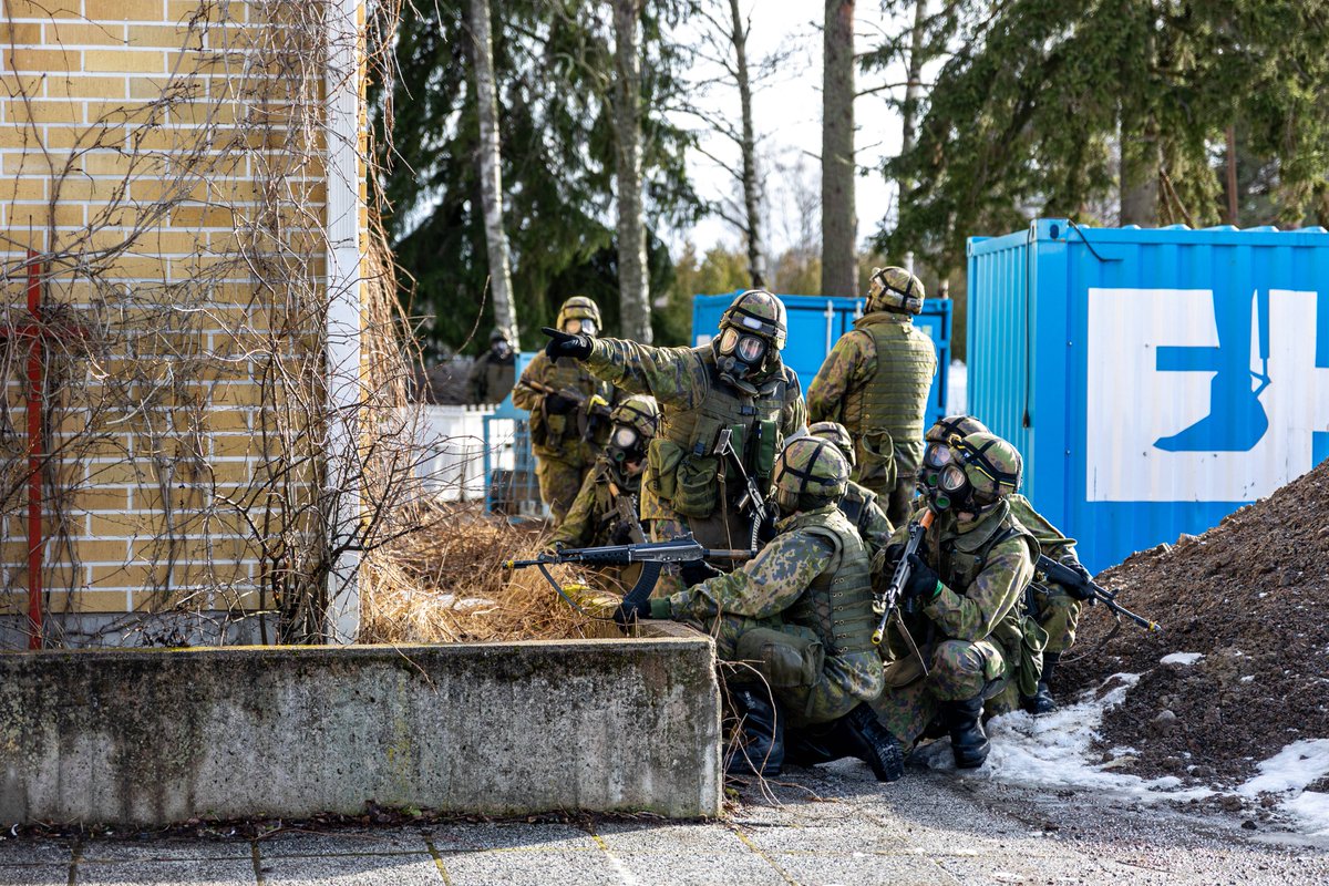 Karelian Stronghold 25 -paikallispuolustusharjoitus järjestetään 1.-5.9. Kotkan, Haminan ja Kouvolan alueilla.

Osana harjoitusta järjestetään kaikille avoin kansalaistapahtuma Kotkan tapahtuma-aukiolla 3.9.2025 klo 14.00-17.00.

Lue lisää tiedotteesta: maavoimat.fi/-/syksyn-paika…