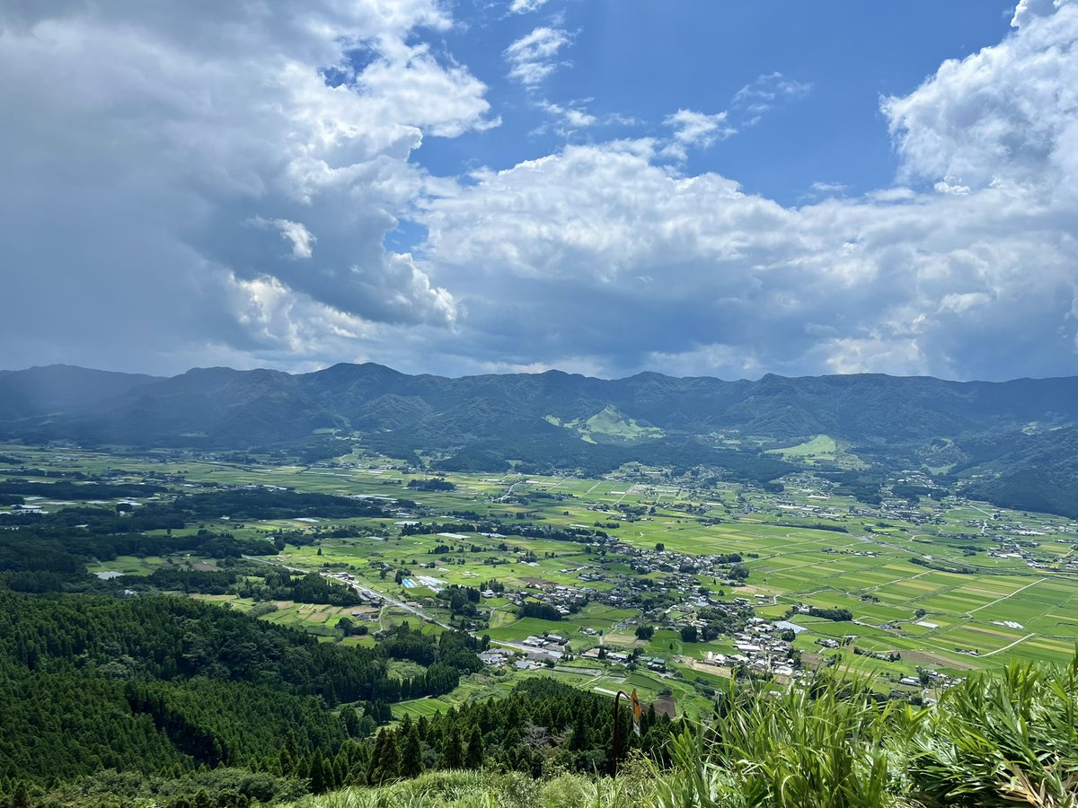 i_pl0o's tweet photo. 夏の阿蘇は彩度が高くて綺麗だった❇️ https://t.co/ymJhiB5edr