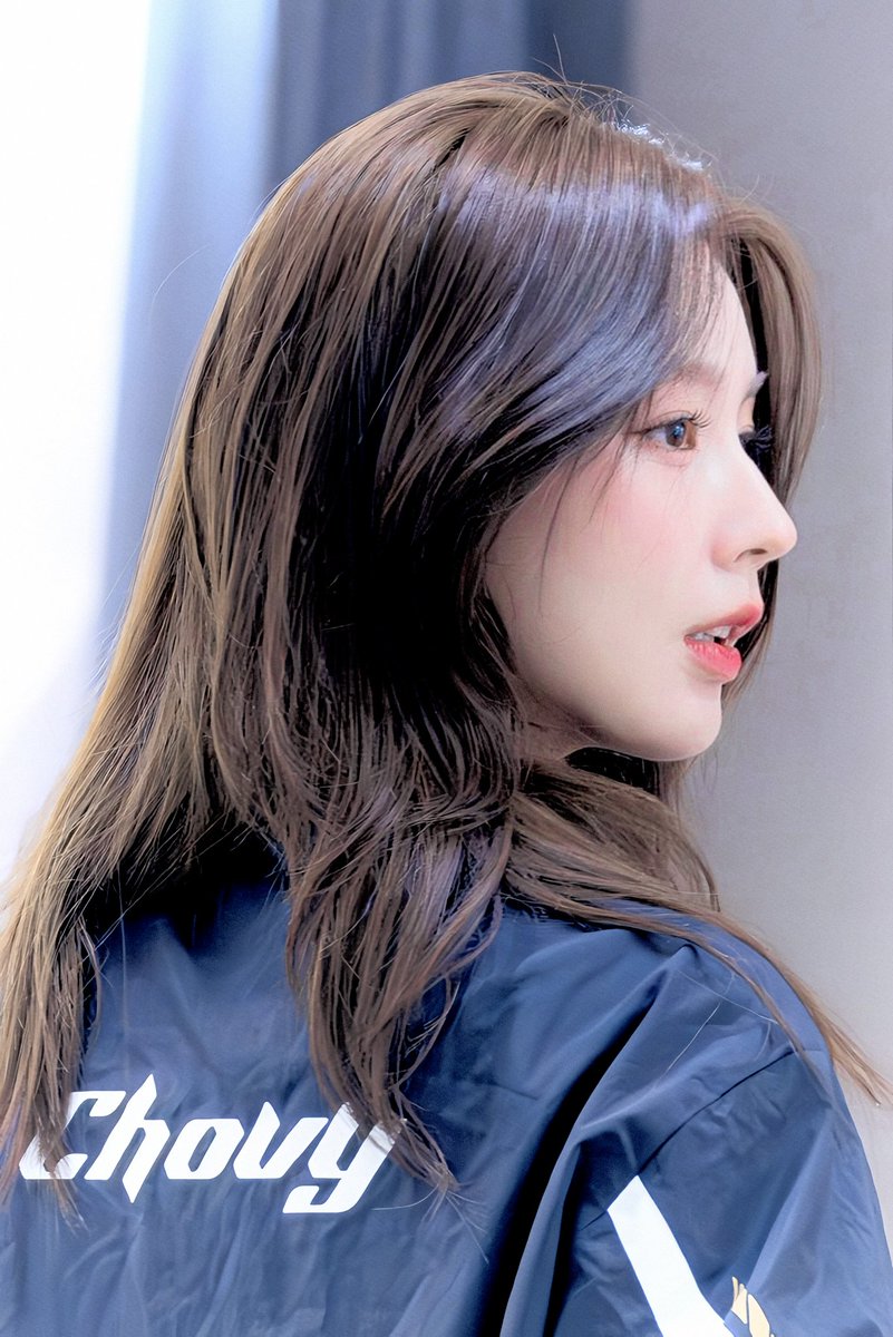 _confesionesfk0's tweet image. 🐷 ; viene en busca de todo. 
Amigos de los normales y especiales, mutis, gente para hablar o rolear. No se cierra a nada romántico. 
Bisexual.