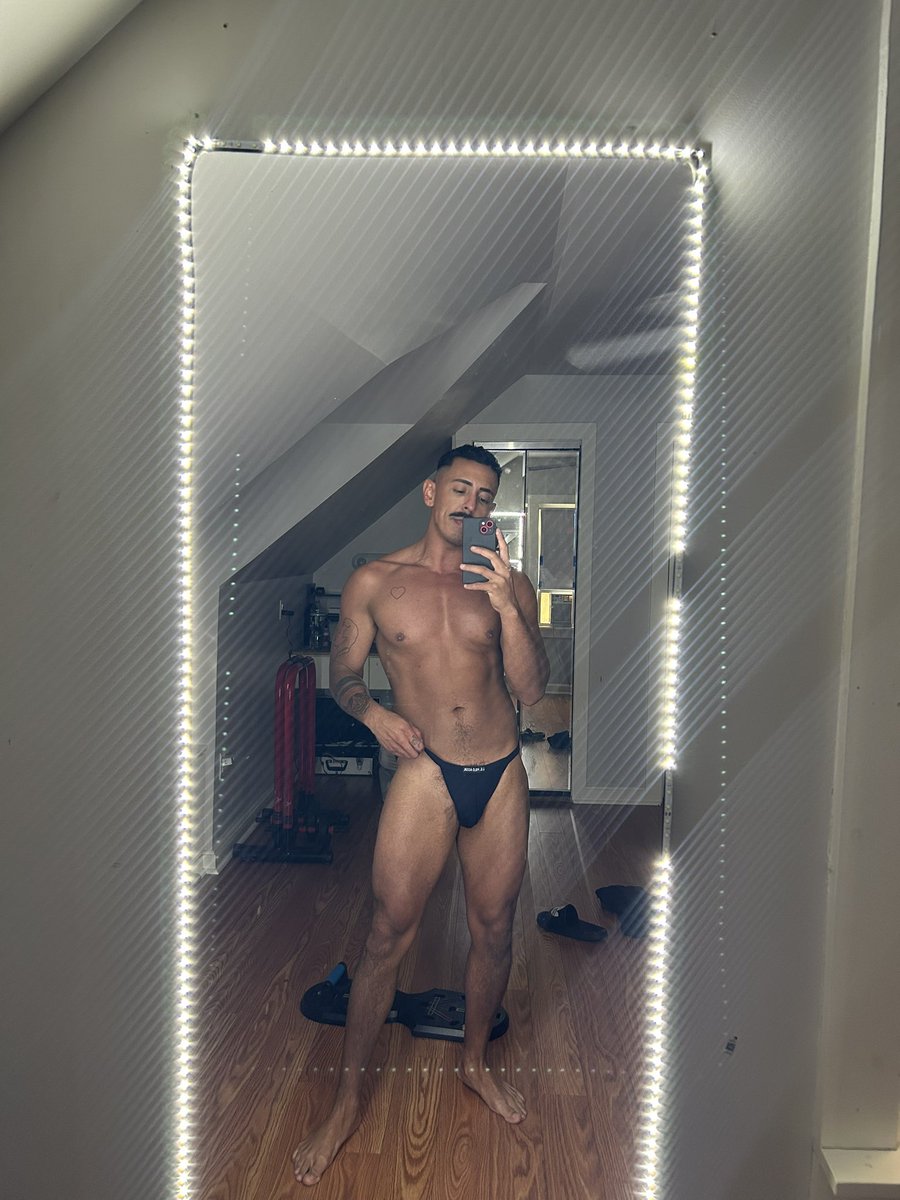 Could be tanner tbh 🤷🏻…
#gay
