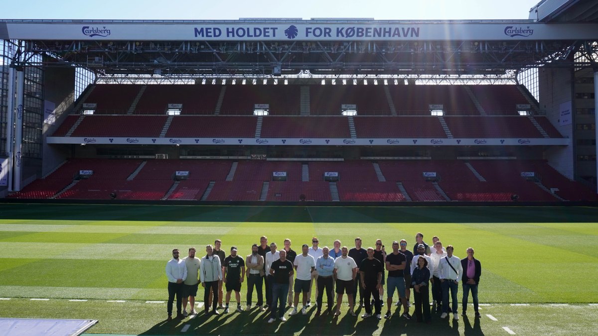 TurfBusiness's tweet image. Last week we had the pleasure of joining @AgrovistaUK and @Hatkosport at Parken Stadium to find out more about sustainable turf care, hybrid grass technology, and innovative data- driven surface solutions. Keep your eyes on our page to find out more about what we learnt!