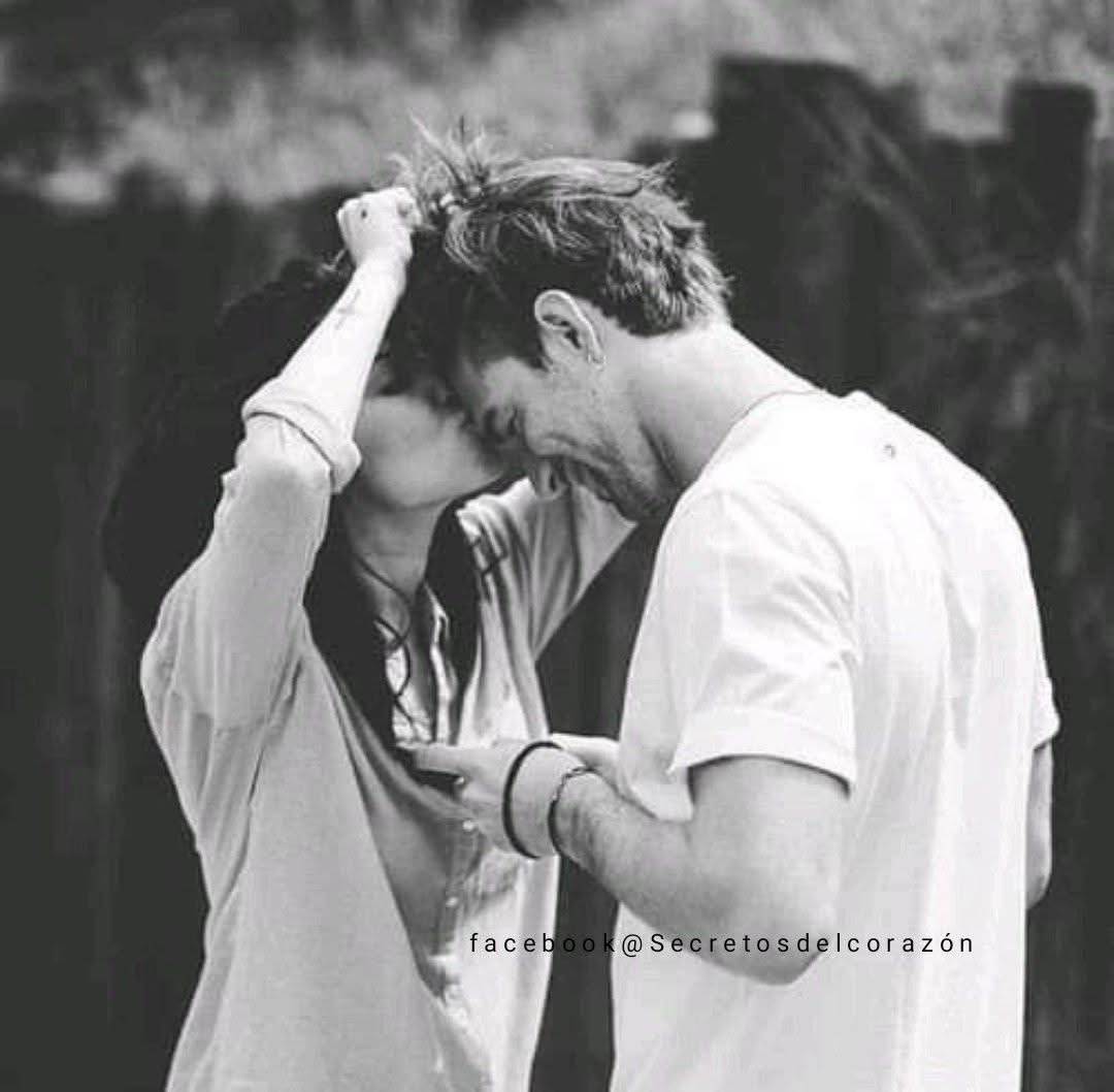 #BuenosDiasATodos 

Ponle distancia a todo lo que te apague. Locura a lo que te haga feliz y mucho fuego donde te dejen ser tú. 
Recuerda que la vida es un ratito y ya.