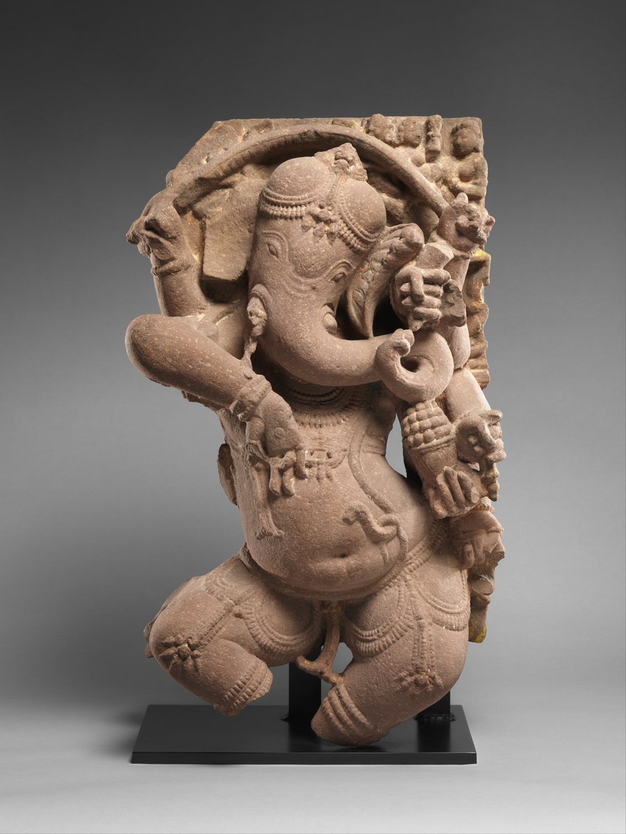 ssharadmohhan's tweet image. Dancing Ganesha
10th cent. Red Sandstone statue from the Kalachuri Dynasty of #MadhyaPradesh shows Him holding His Broken Tusk with which He writes #Ramayana
Lord #Ganesha removes Obstacles (like #TrumpTariffs ?) & grants Wealth & Success
#GaneshChaturthi
Now at @metmuseum